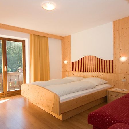 Pension & Appartament Anna Predoi Habitación foto